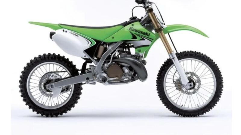 Ritornano i cross a 2 tempi!? L&#039;annuncio shock di Kawasaki [VIDEO]