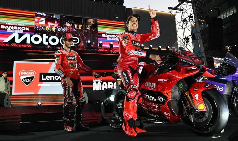 MotoGP 2025. Ventidue moto, 22 piloti (anzi 19!): la MotoGP si &egrave; presentata a Bangkok