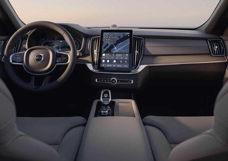 Volvo XC90 (2014-->>) (8)