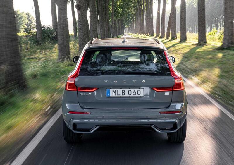 Volvo XC60 (2017-->>) (6)