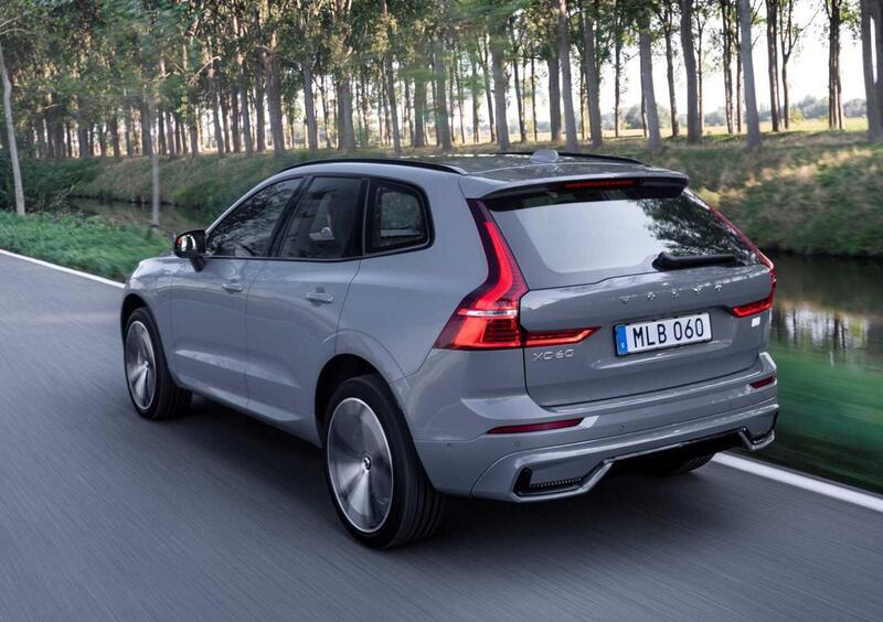 Volvo XC60 (2017-->>) (7)