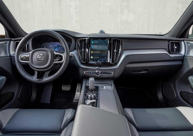 Volvo XC60 (2017-->>) (9)