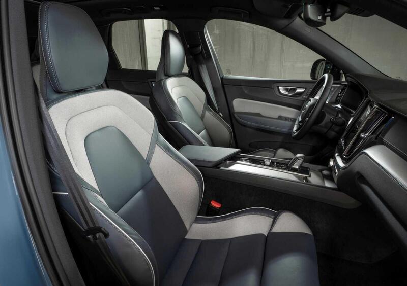 Volvo XC60 (2017-->>) (11)