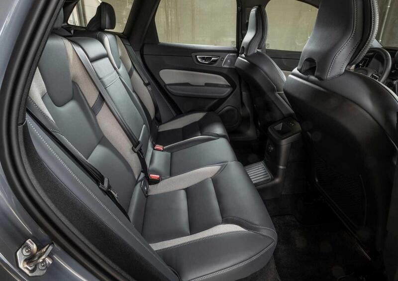 Volvo XC60 (2017-->>) (12)