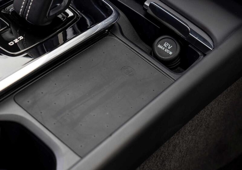 Volvo XC60 (2017-->>) (16)