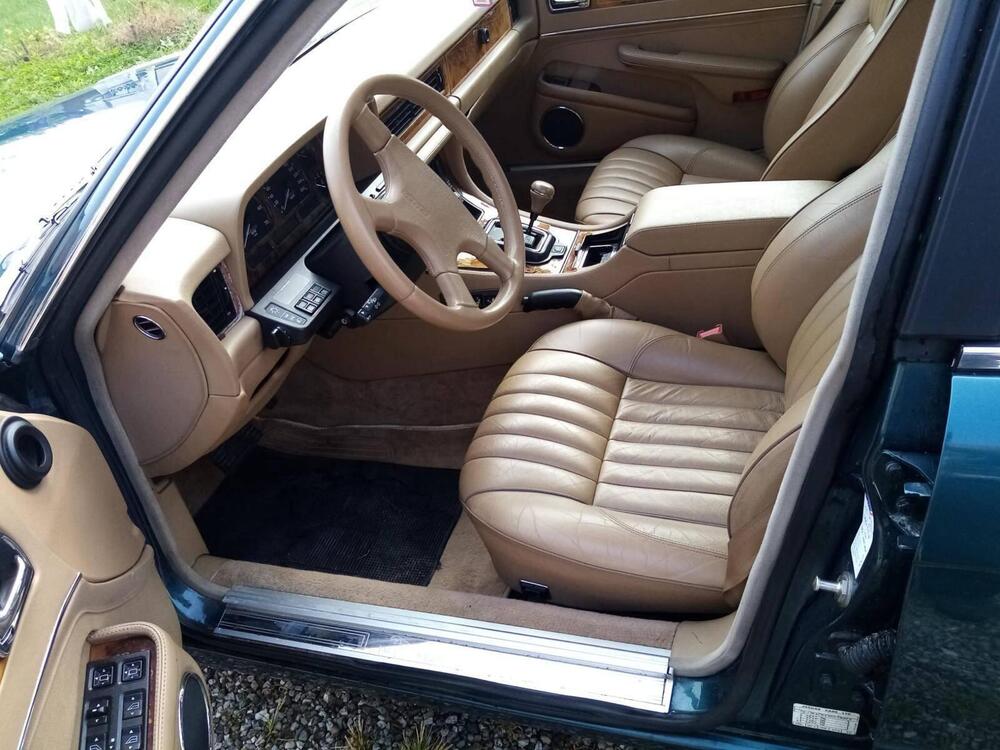 Jaguar xrj d'epoca a Pordenone (7)