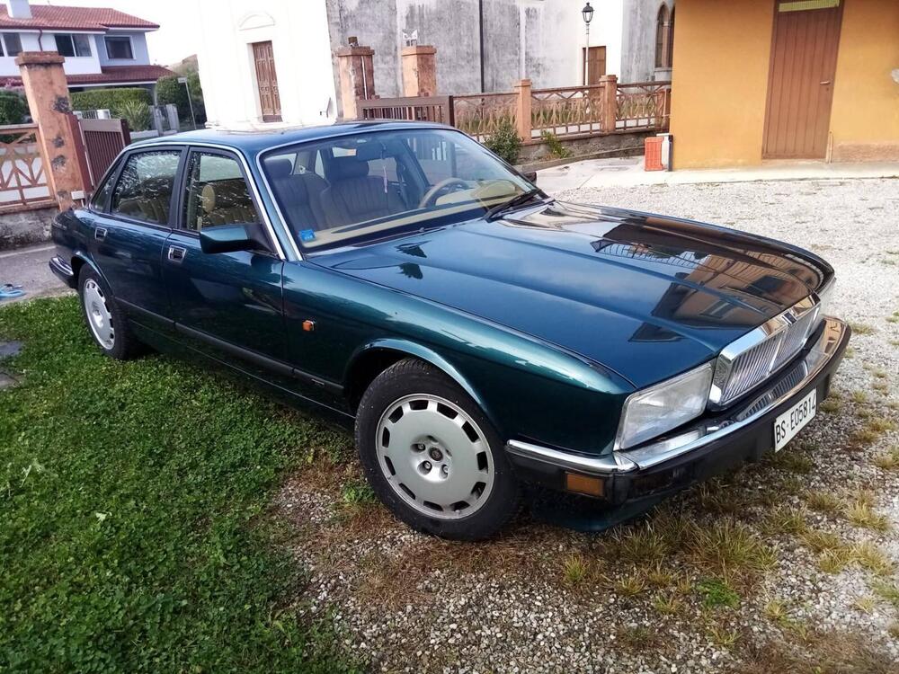 Jaguar xrj d'epoca a Pordenone (2)