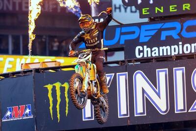 Malcolm Stewart vince a Tampa. Nell'incrdibile serata Tomac si infortuna. La 250 &egrave; di Anstie