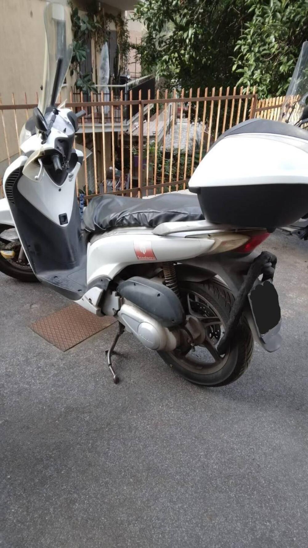 Honda SH 125 i (2009 - 12) (2)