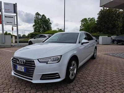 Audi A4 Avant 2.0 TDI 150 CV S tronic Business Sport  del 2017 usata a Miane