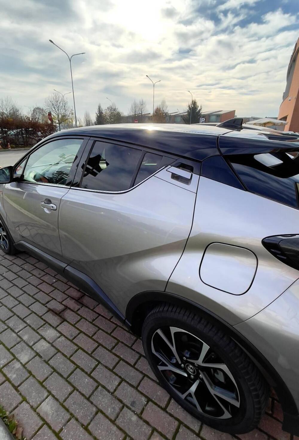 Toyota Toyota C-HR usata a Bologna (3)