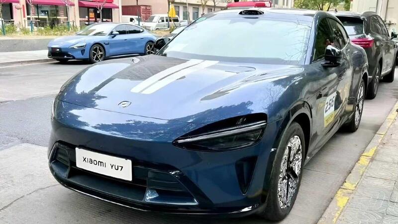 Avvistata la nuova Xiaomi YU7: ecco com&#039;&egrave; dal vivo la rivale di Tesla Model Y [Foto Spia]