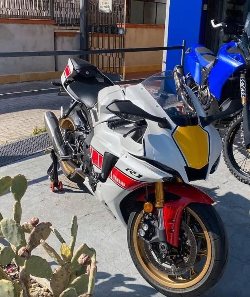 Yamaha YZF R1 World GP 60th Anniversary (2022 - 23) (6)