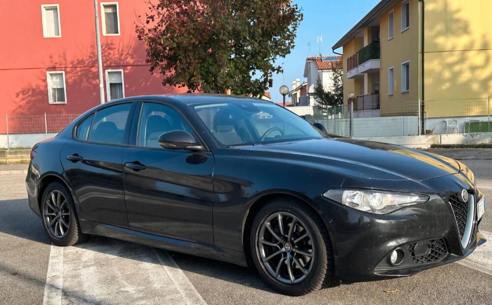 Alfa Romeo Giulia usata a Venezia (3)