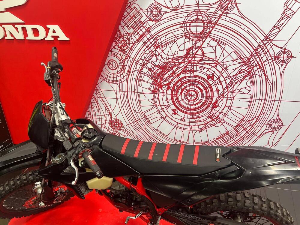 Betamotor RR 125 2T Enduro (2018) (7)
