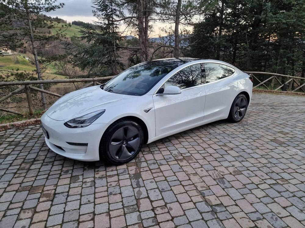 Tesla Model 3 usata a Pesaro-Urbino (2)