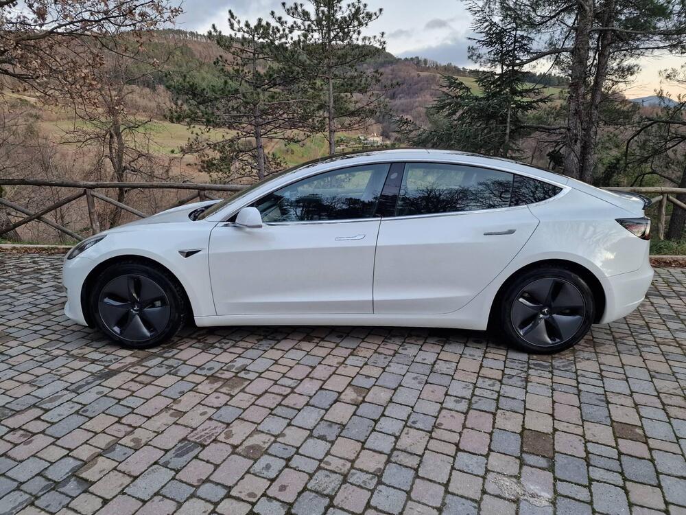 Tesla Model 3 usata a Pesaro-Urbino (3)