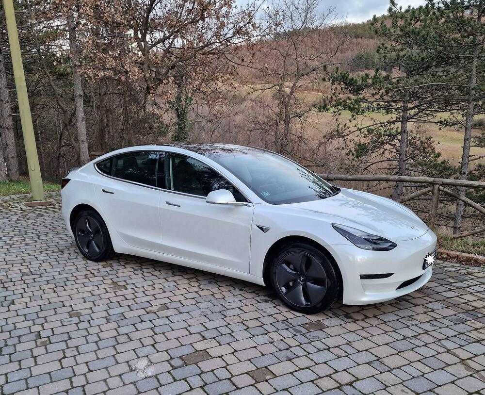 Tesla Model 3 usata a Pesaro-Urbino (8)