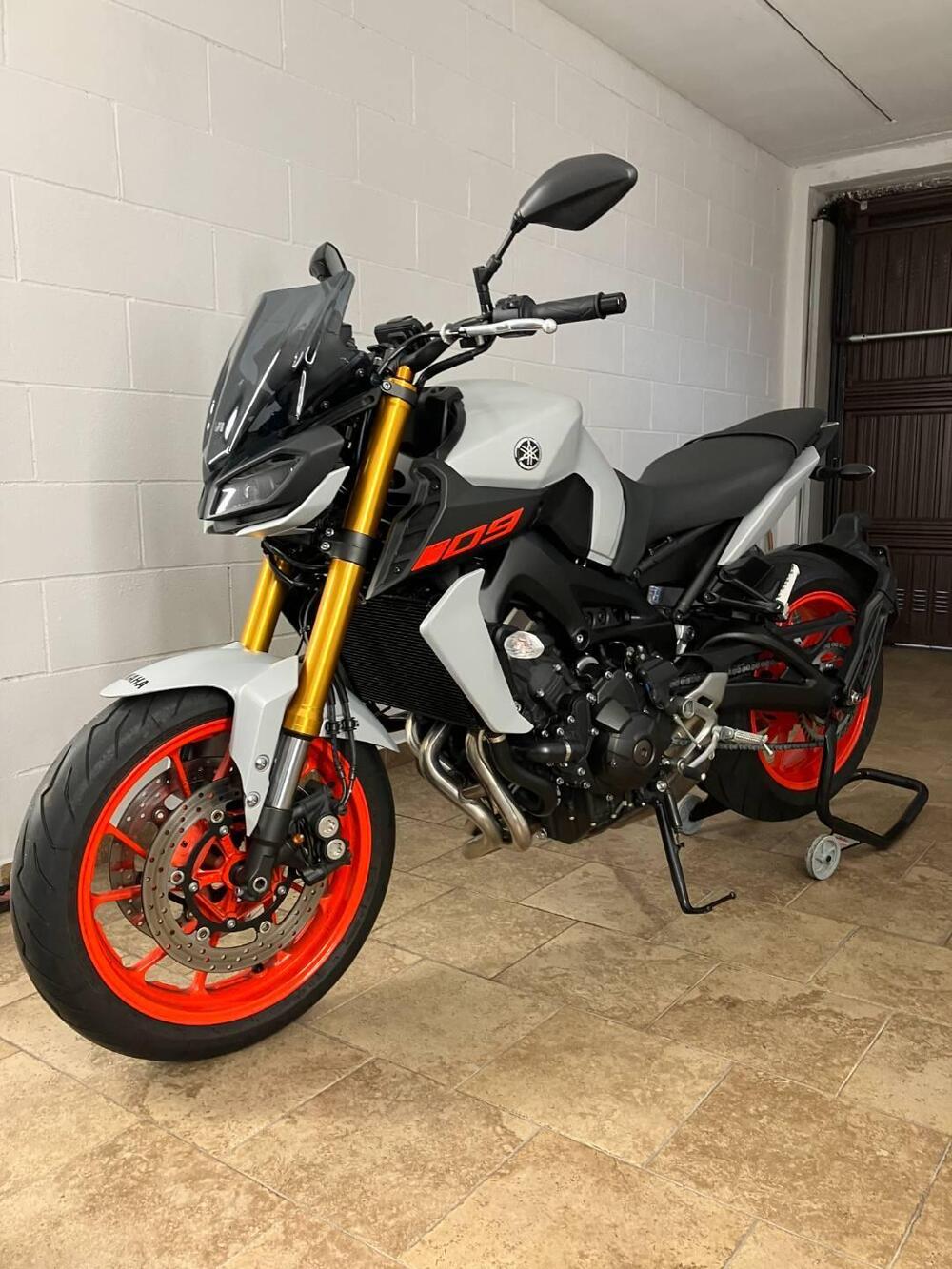 Yamaha MT-09 (2017 - 20) (4)