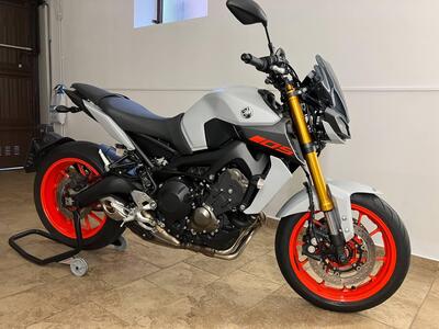 Yamaha MT-09 (2017 - 20) usata