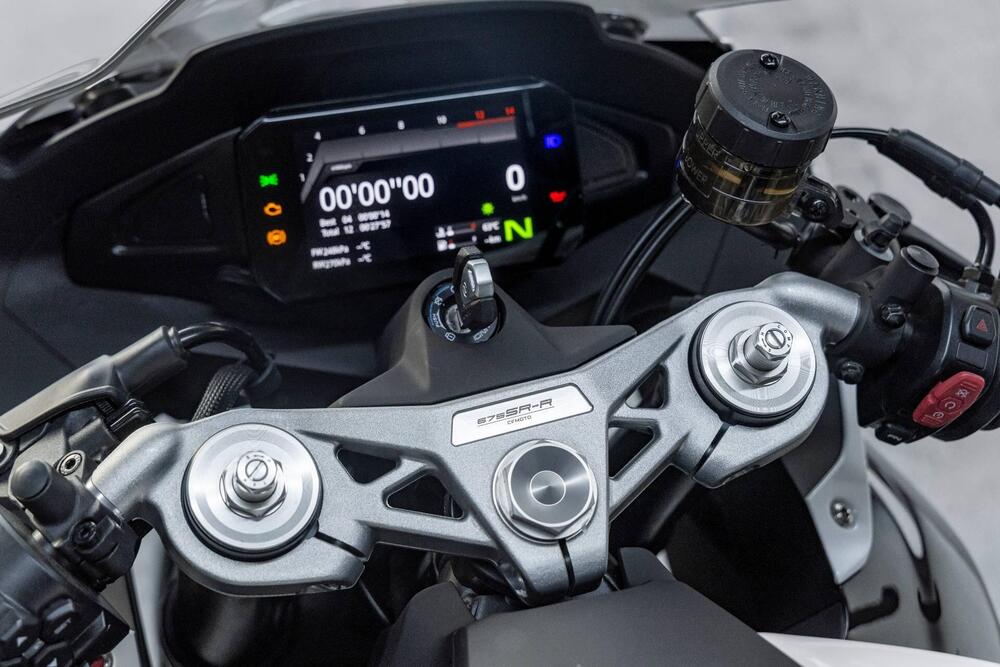 CFMOTO 675SR-R (2025) (3)