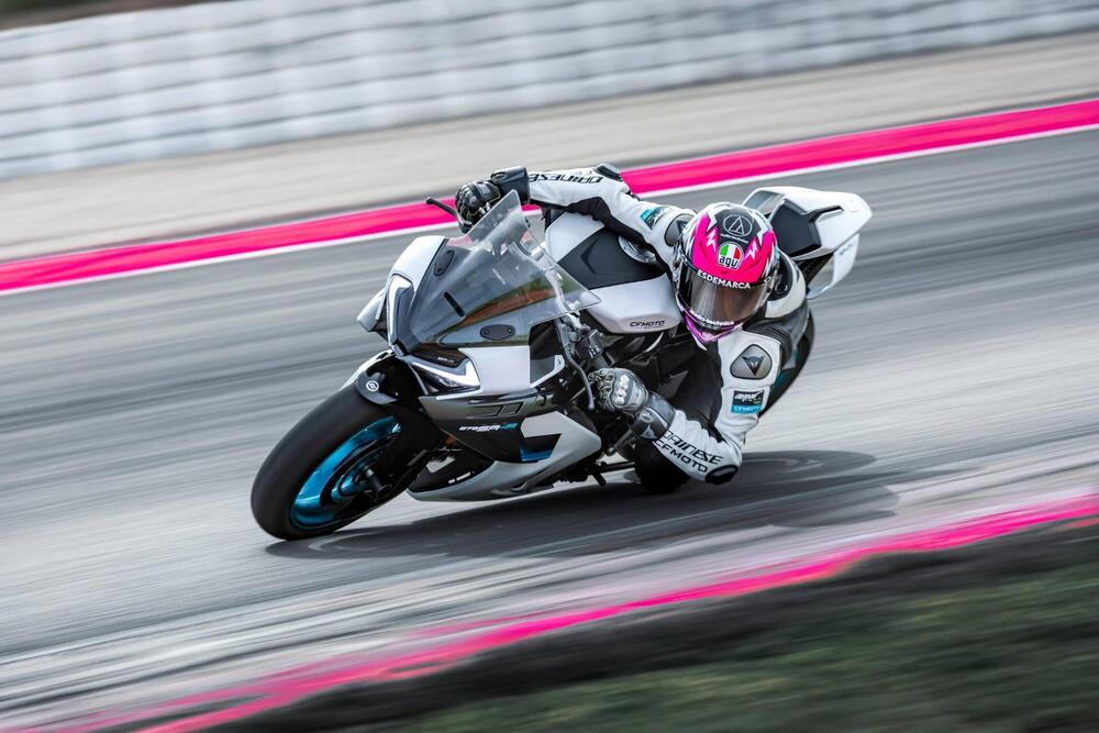 CFMOTO 675SR-R (2025) (5)