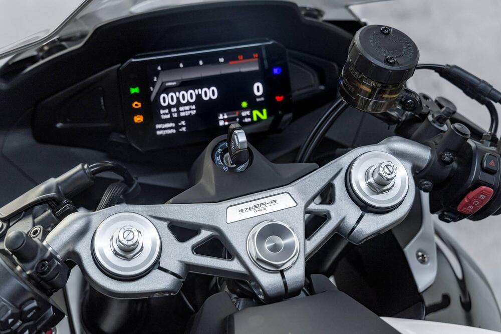 CFMOTO 675SR-R (2025) (3)