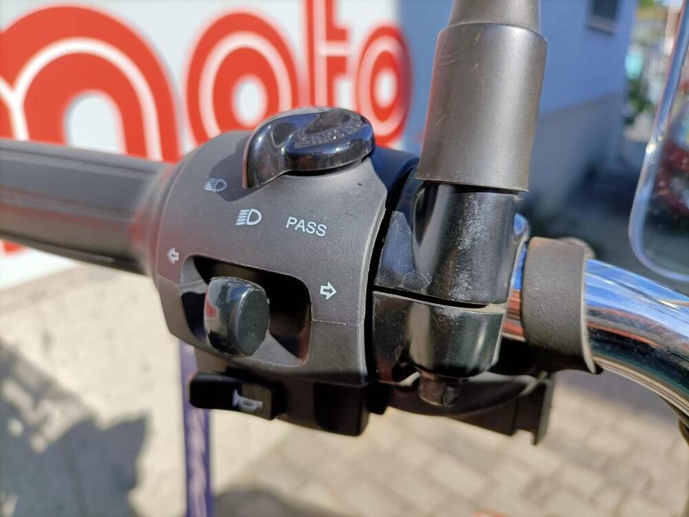 Royal Enfield Classic 350 (2021 - 26) (16)