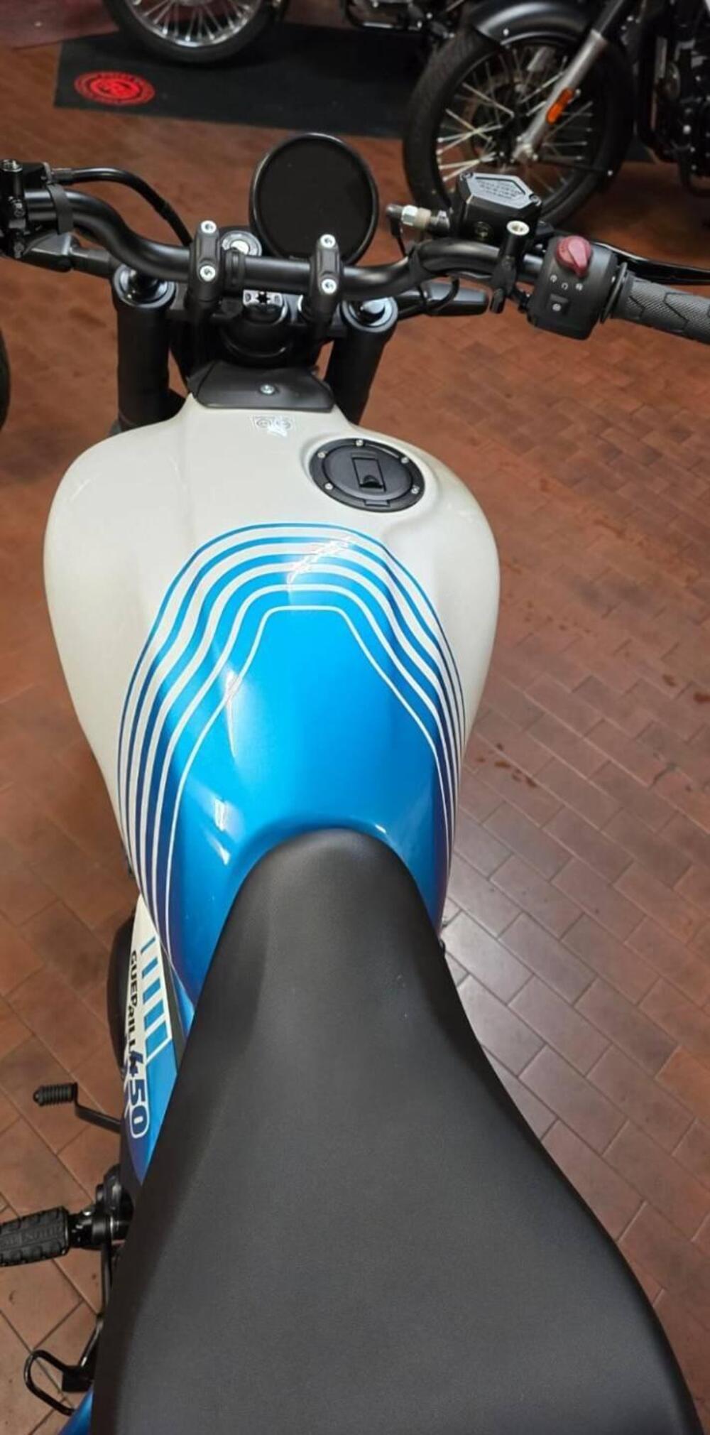 Royal Enfield Guerrilla 450 (2024 - 26) (8)