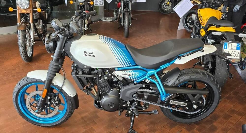 Royal Enfield Guerrilla 450 (2024 - 26) (3)