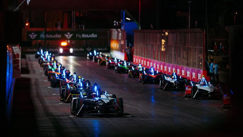 Formula E. Tutto pronto per il primo double header della Season 11: orari e dove guardare in TV gli E-Prix di Jeddah