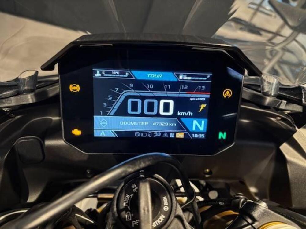 Aprilia Tuono V4 (2021 - 24) (5)