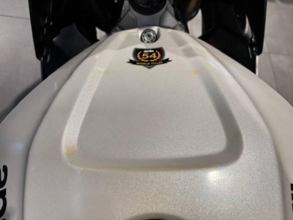 Aprilia Tuono V4 (2021 - 24) (6)