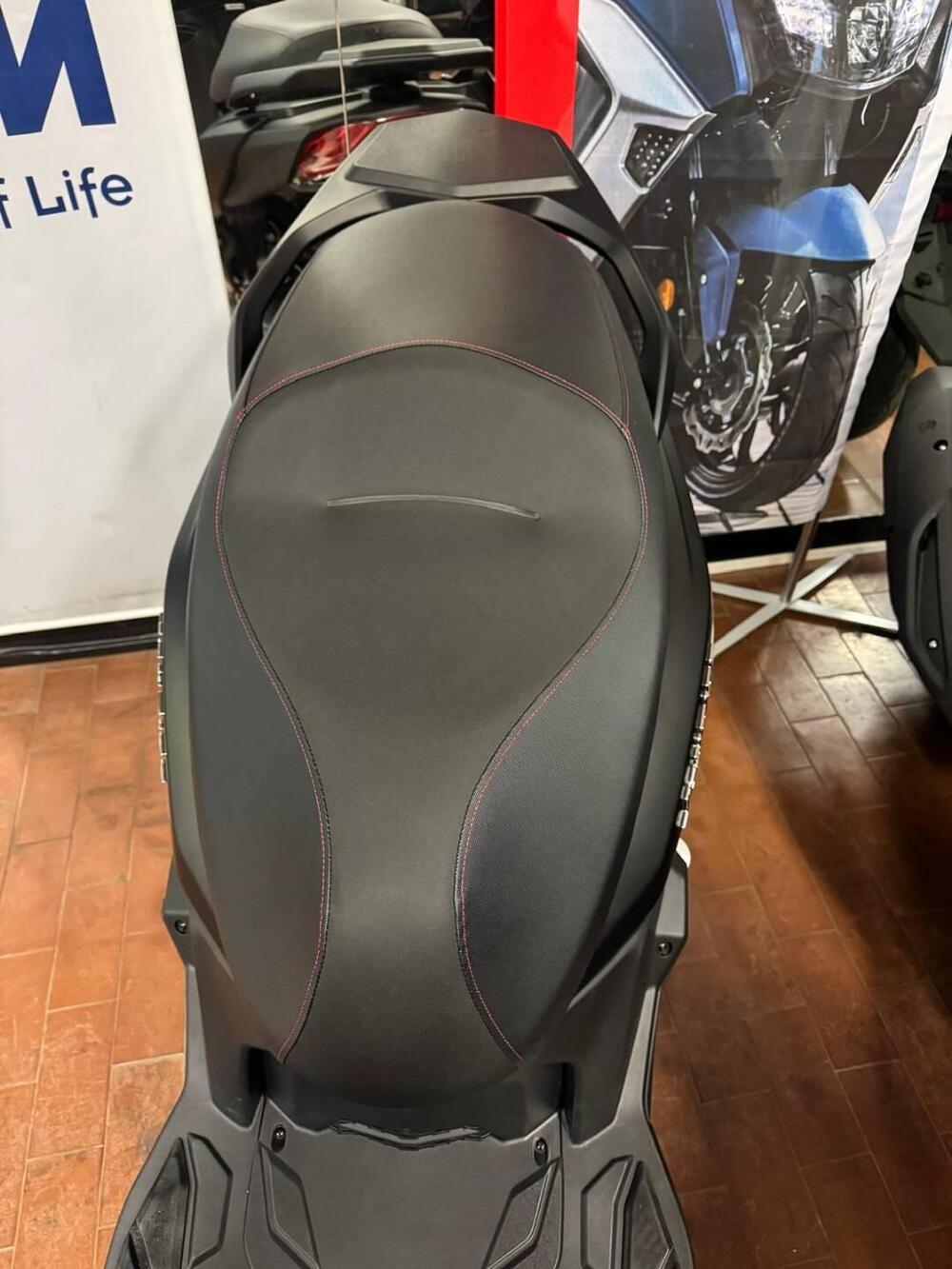 Sym Joyride 300 (2025 - 26) (5)