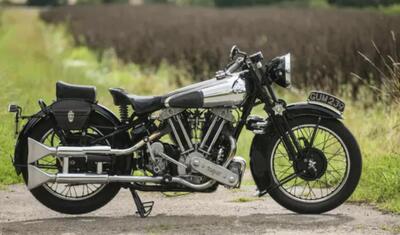 Una leggendaria Brough Superior SS100 protagonista al Classic Bike Show