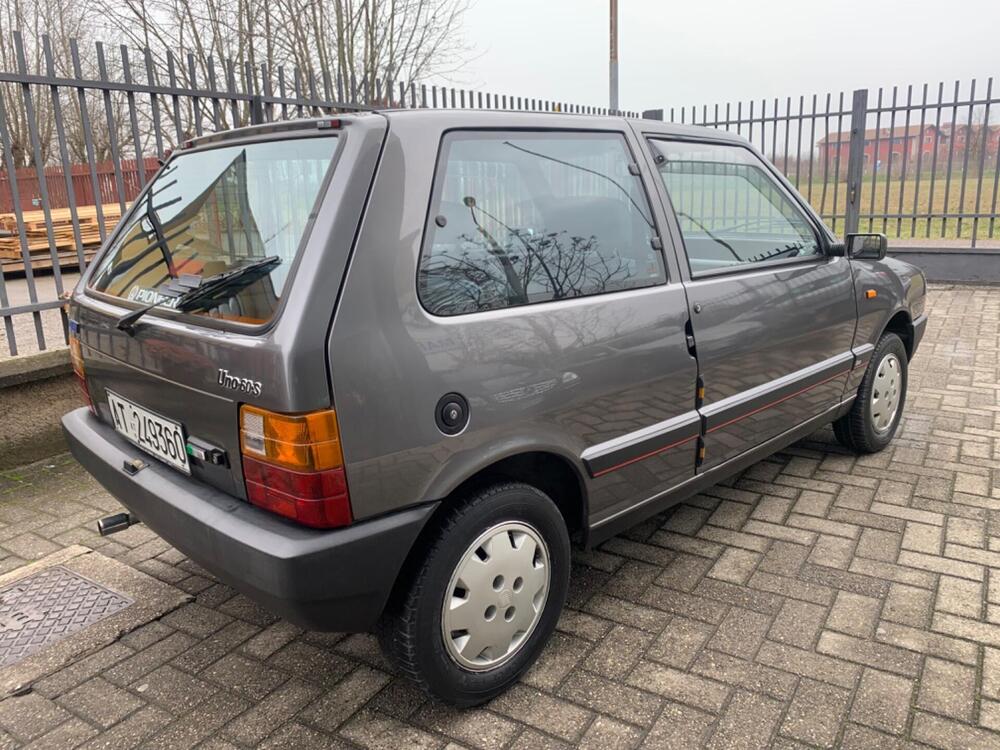 Fiat Uno 60 d'epoca a Milano (6)