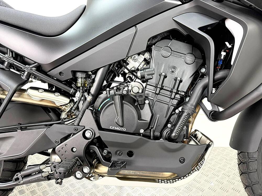 CFMOTO 800MT Explore (2023 - 26) (8)