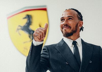 F1. Il lavoro in pista e in fabbrica, le parole in italiano, le immagini già iconiche: i primi 44 giorni di Lewis Hamilton in Ferrari