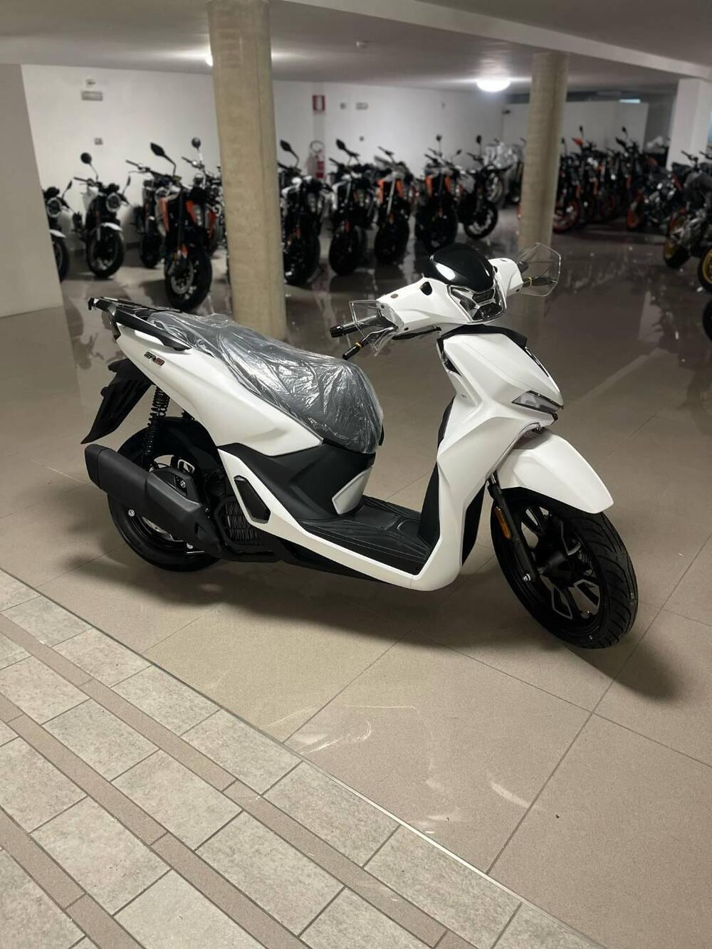 Voge Sfida SR16 125 (2025 - 26)