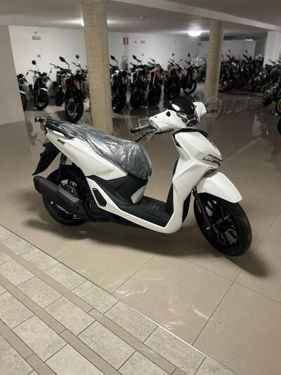 Voge Sfida SR16 125 (2025) nuova