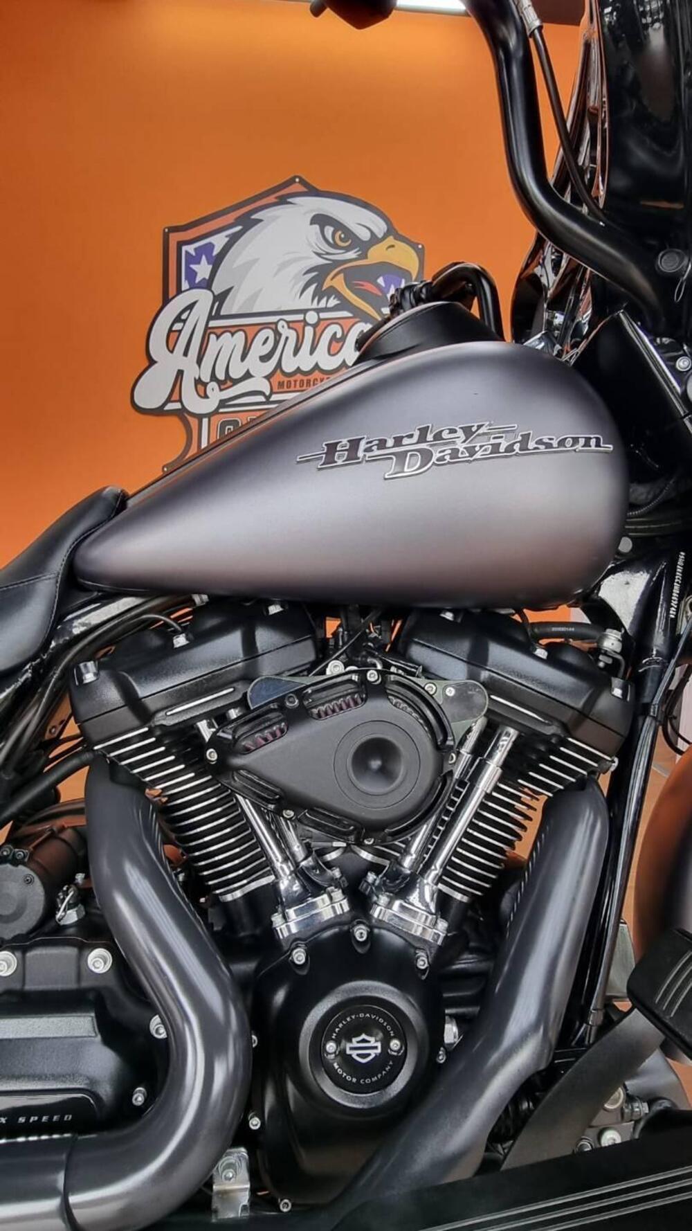 Harley-Davidson 107 Street Glide Special (2017 - 19) - FLHXS (2)