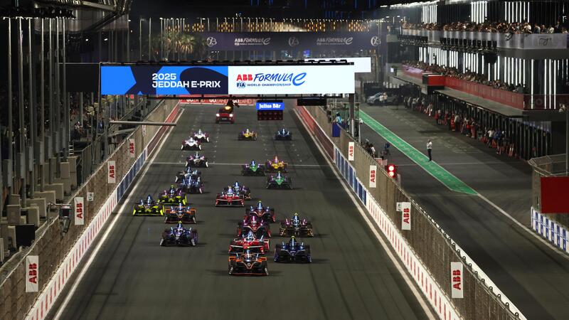 Formula E. Rowland si riscatta in gara 2 all&rsquo;E-Prix di Jeddah 2025