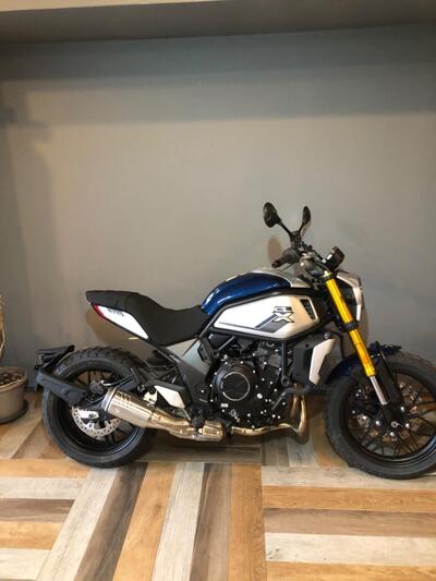 CFMOTO 700CL-X Heritage (2021 - 25) nuova