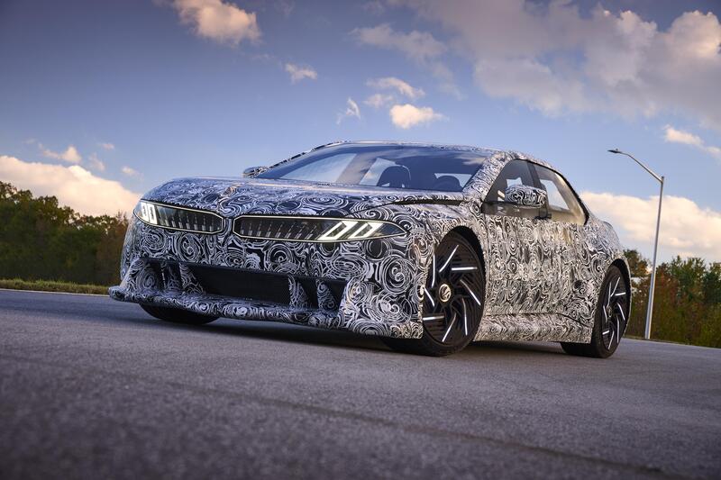 BMW Vision Driving, anteprima video della nuova M3, ma il posteriore...