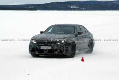 BMW M5: in arrivo il nuovo facelift ispirato al concept Neue Klasse [Foto Spia] 