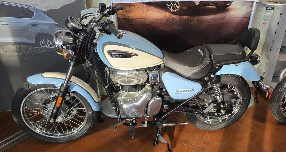 Royal Enfield Meteor 350 Aurora (2024 - 26) (4)