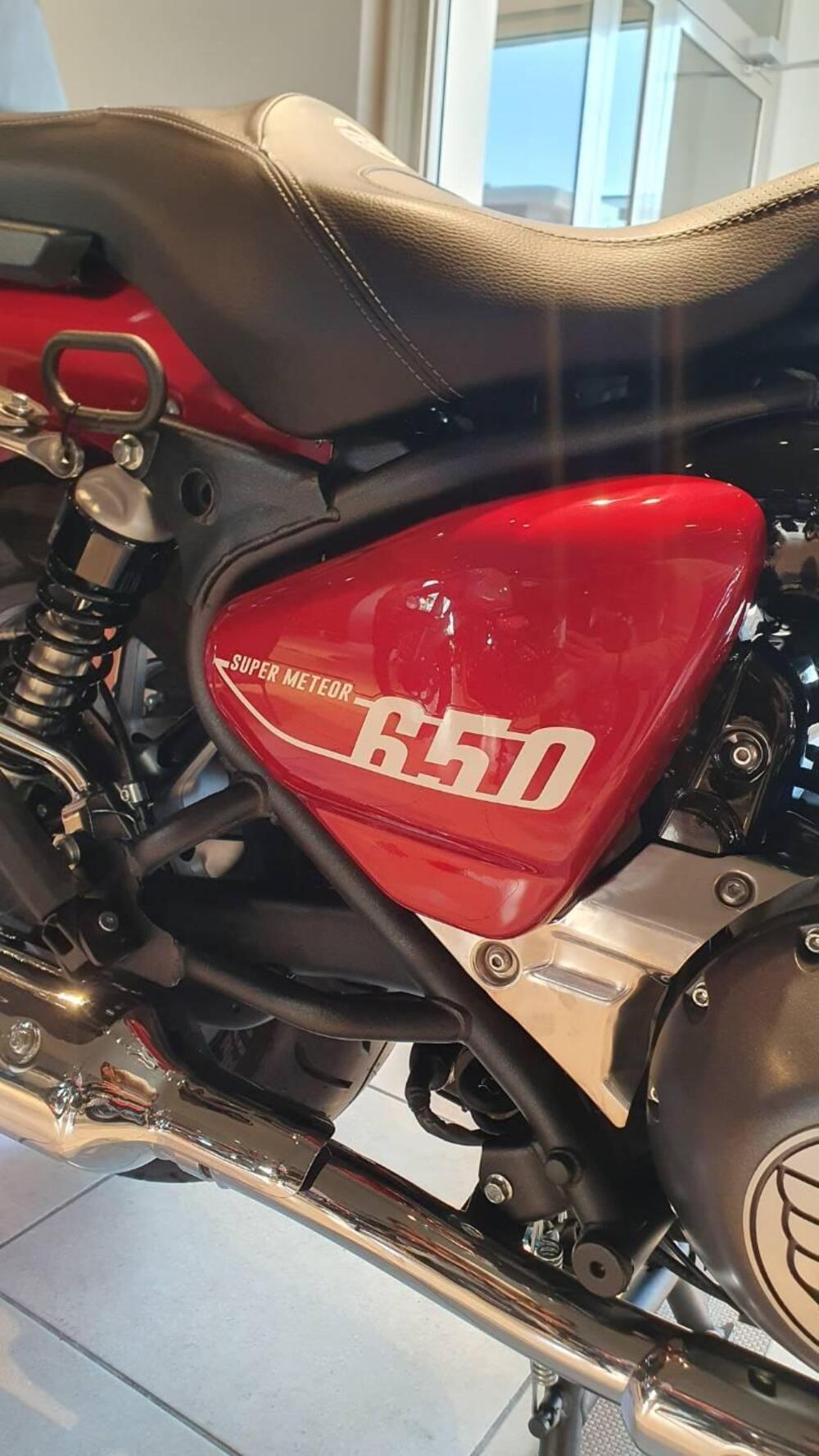 Royal Enfield Super Meteor 650 (2023 - 26) (3)