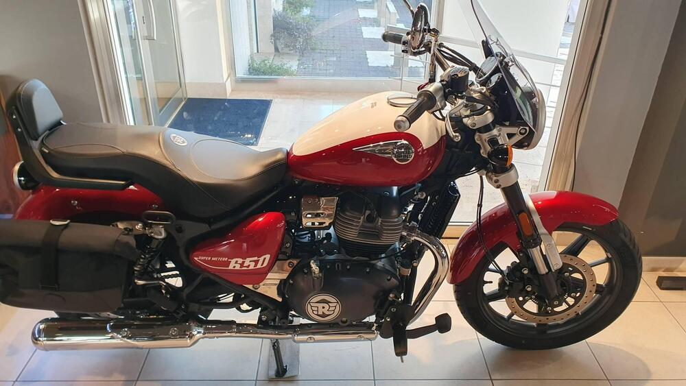 Royal Enfield Super Meteor 650 (2023 - 26) (5)