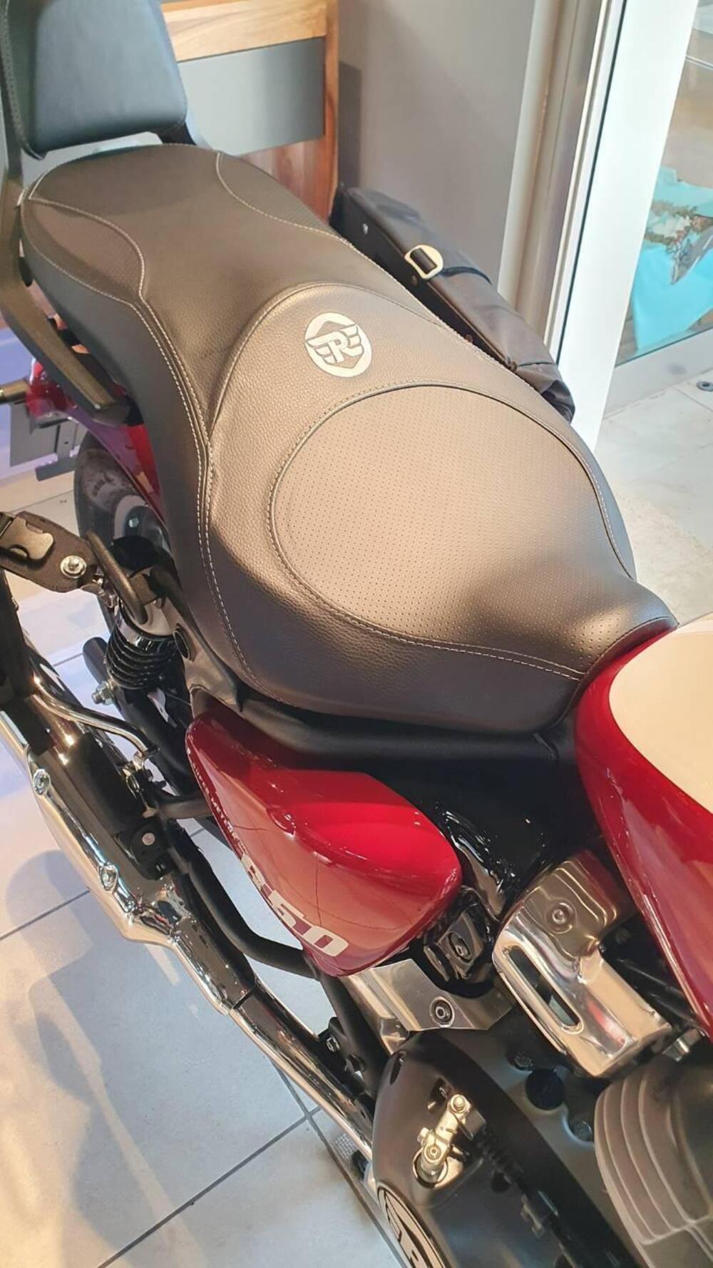 Royal Enfield Super Meteor 650 (2023 - 26) (2)