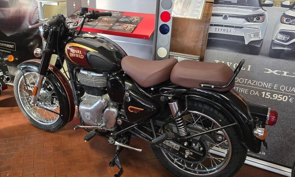 Royal Enfield Classic 350 (2021 - 26) (3)